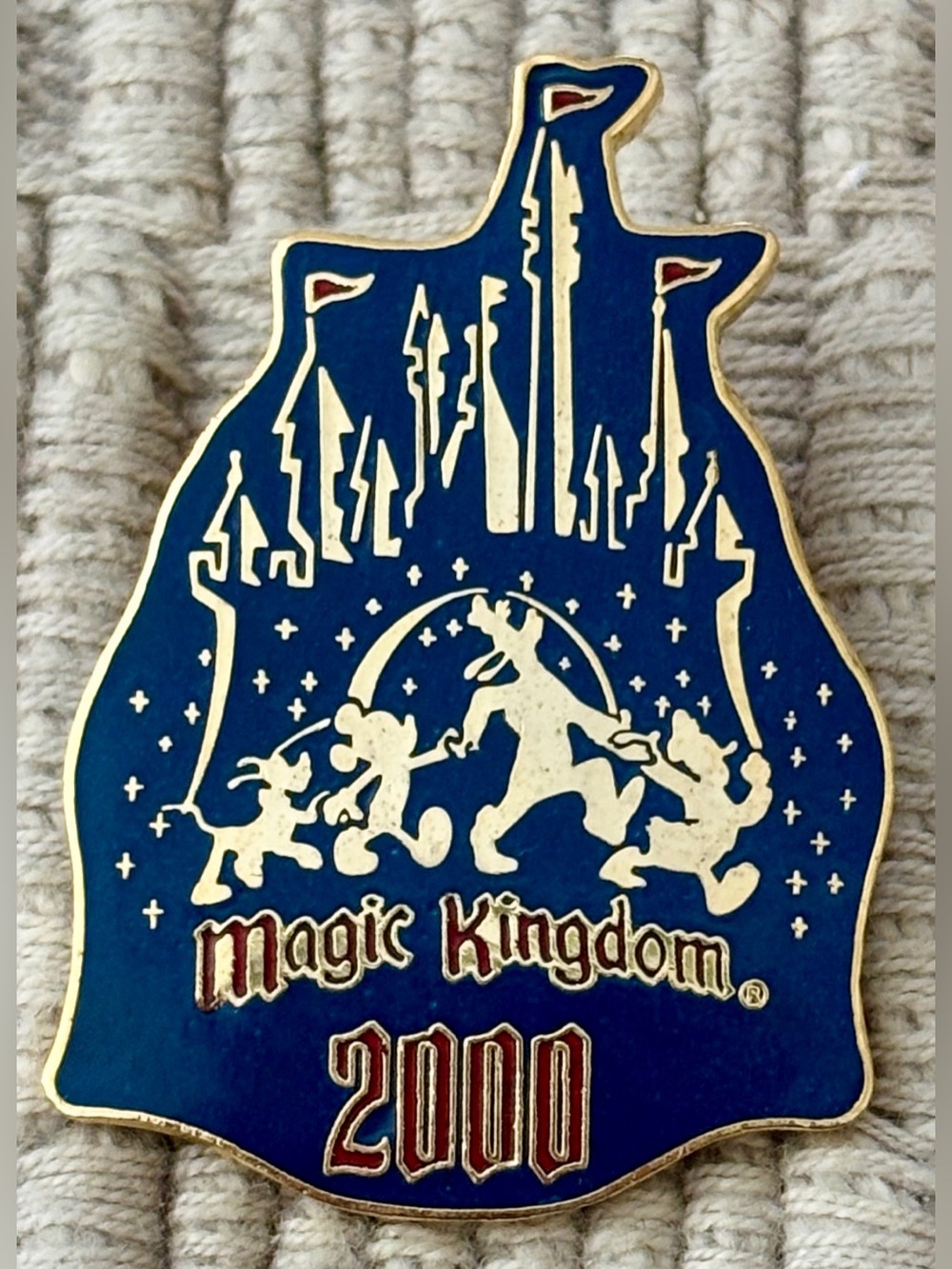 DISNEY 2000 WDW Magic Kingdom Cinderella Castle Silhouette Pin